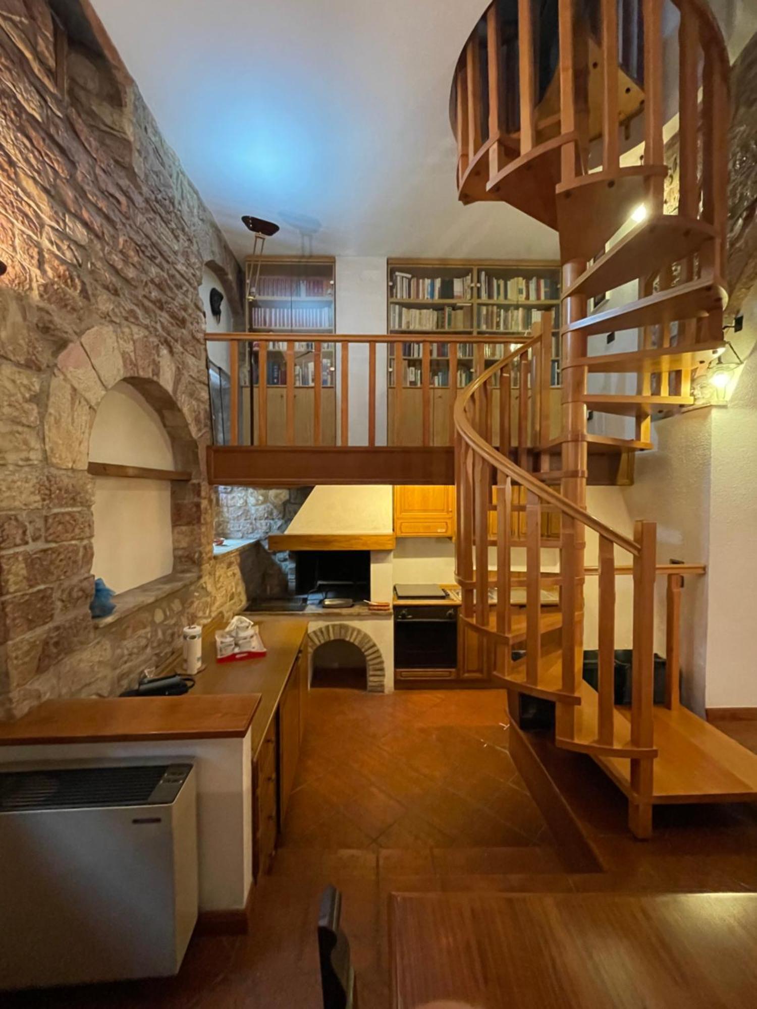 Happy House - Porta San Giacomo Assis Exterior foto
